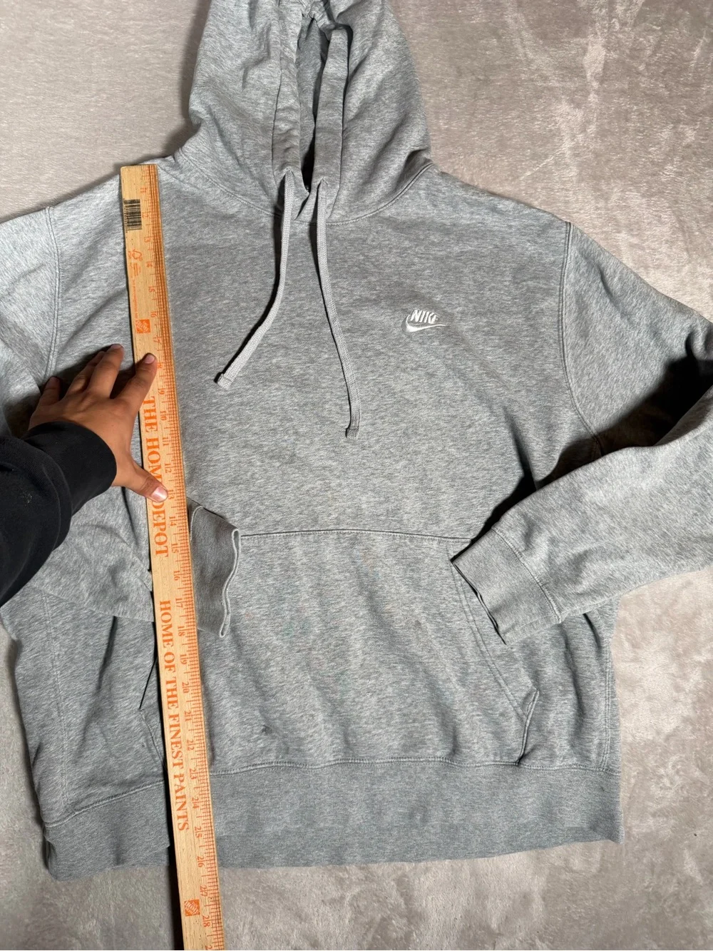 Nike Gray Men's Pullover Hoodie with Small White Swoosh